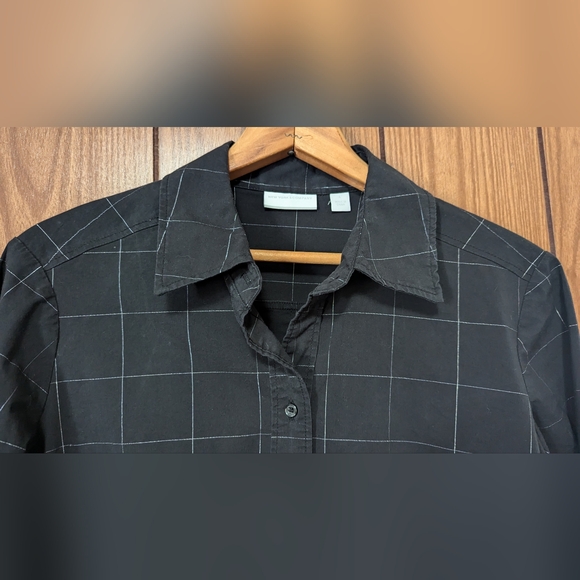 Women’s New York And Company City Stretch Black Button Down Top Sz Large Holiday - Picture 7 of 9
